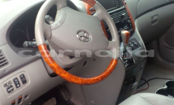 Acheter Neuf Voiture Toyota Sienna Gris à Ipokia, État d'Ogun Acheter Neuf Voiture Toyota Sienna Gris à Ipokia, État d'Ogun