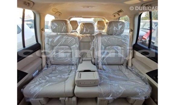 Buy Import Toyota Land Cruiser White Car in Import - Dubai in Abia State Buy Import Toyota Land Cruiser White Car in Import - Dubai in Abia State