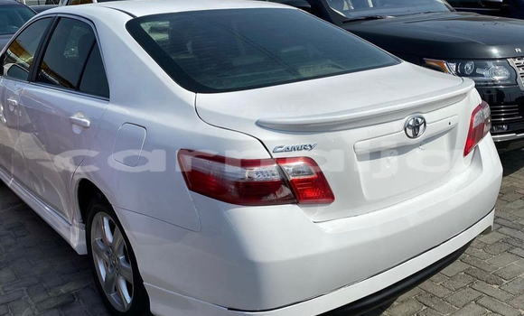 Acheter Neuf Voiture Toyota Camry Blanc à Ikeja, État de Lagos Acheter Neuf Voiture Toyota Camry Blanc à Ikeja, État de Lagos