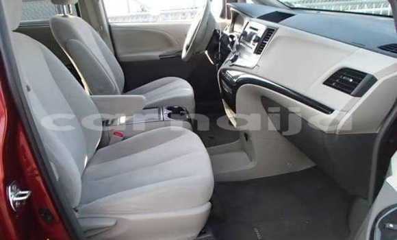 Acheter Import Voiture Toyota Sienna Rouge à Lagos, État de Lagos Acheter Import Voiture Toyota Sienna Rouge à Lagos, État de Lagos