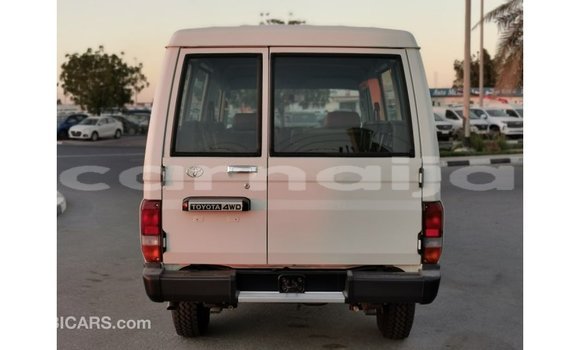 Buy Import Toyota Land Cruiser White Car in Import - Dubai in Abia State Buy Import Toyota Land Cruiser White Car in Import - Dubai in Abia State