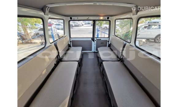 Buy Import Toyota Land Cruiser White Car in Import - Dubai in Abia State Buy Import Toyota Land Cruiser White Car in Import - Dubai in Abia State