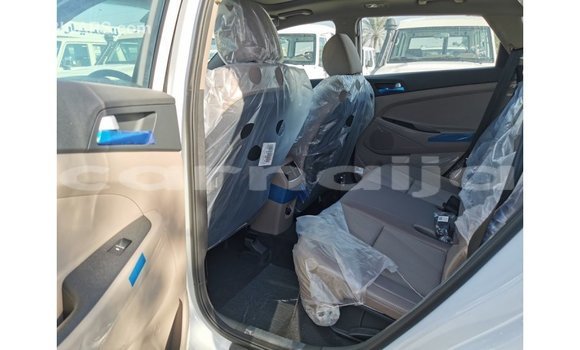 Buy Import Hyundai Tucson White Car in Import - Dubai in Abia State Buy Import Hyundai Tucson White Car in Import - Dubai in Abia State