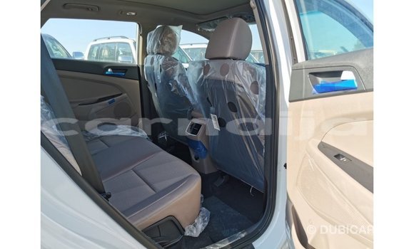 Buy Import Hyundai Tucson White Car in Import - Dubai in Abia State Buy Import Hyundai Tucson White Car in Import - Dubai in Abia State