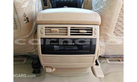 Buy Import Toyota Land Cruiser White Car in Import - Dubai in Abia State Buy Import Toyota Land Cruiser White Car in Import - Dubai in Abia State