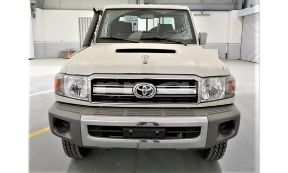 Acheter Import Voiture Toyota Land Cruiser Blanc à Import - Dubai, État d'Abia Acheter Import Voiture Toyota Land Cruiser Blanc à Import - Dubai, État d'Abia