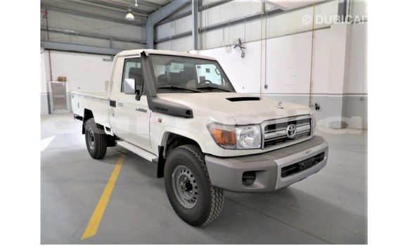 Acheter Import Voiture Toyota Land Cruiser Blanc à Import - Dubai, État d'Abia Acheter Import Voiture Toyota Land Cruiser Blanc à Import - Dubai, État d'Abia