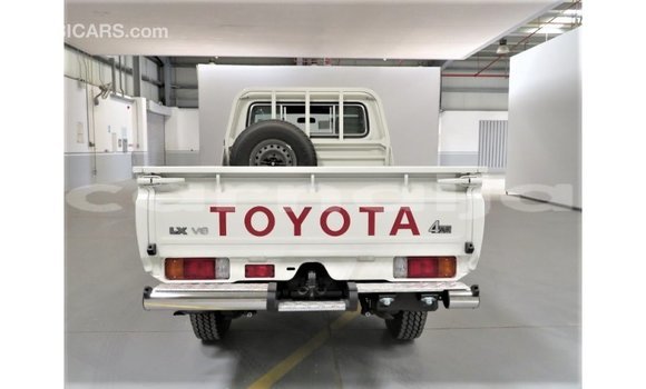 Acheter Import Voiture Toyota Land Cruiser Blanc à Import - Dubai, État d'Abia Acheter Import Voiture Toyota Land Cruiser Blanc à Import - Dubai, État d'Abia