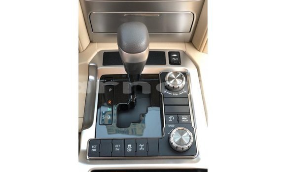 Buy Import Toyota Land Cruiser White Car in Import - Dubai in Abia State Buy Import Toyota Land Cruiser White Car in Import - Dubai in Abia State