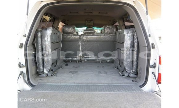 Buy Import Toyota Land Cruiser White Car in Import - Dubai in Abia State Buy Import Toyota Land Cruiser White Car in Import - Dubai in Abia State