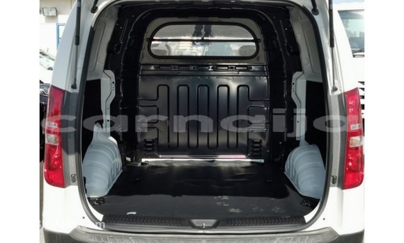 Buy Import Hyundai Accent White Car in Import - Dubai in Abia State Buy Import Hyundai Accent White Car in Import - Dubai in Abia State