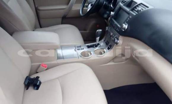 Acheter Import Voiture Toyota Highlander Bleu à Lagos, État de Lagos Acheter Import Voiture Toyota Highlander Bleu à Lagos, État de Lagos