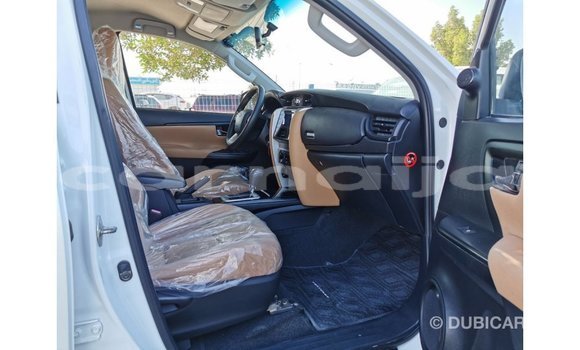 Acheter Import Voiture Toyota Fortuner Blanc à Import - Dubai, État d'Abia Acheter Import Voiture Toyota Fortuner Blanc à Import - Dubai, État d'Abia
