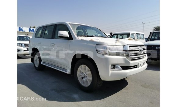 Acheter Import Voiture Toyota Land Cruiser Blanc à Import - Dubai, État d'Abia Acheter Import Voiture Toyota Land Cruiser Blanc à Import - Dubai, État d'Abia