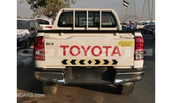 Buy Import Toyota Hilux White Car in Import - Dubai in Abia State Buy Import Toyota Hilux White Car in Import - Dubai in Abia State