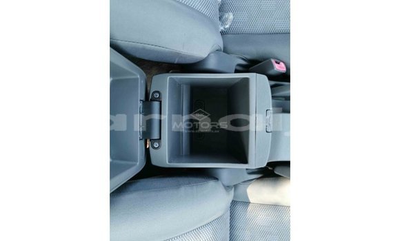 Acheter Import Voiture Toyota Hilux Blanc à Import - Dubai, État d'Abia Acheter Import Voiture Toyota Hilux Blanc à Import - Dubai, État d'Abia