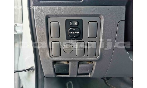 Acheter Import Voiture Toyota Hilux Blanc à Import - Dubai, État d'Abia Acheter Import Voiture Toyota Hilux Blanc à Import - Dubai, État d'Abia