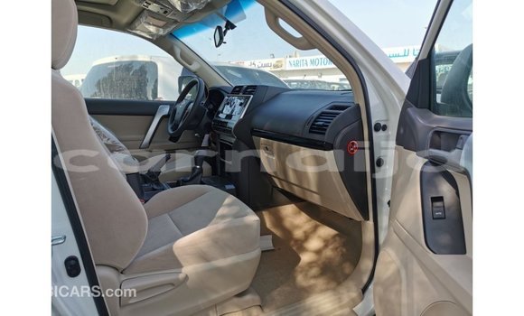 Acheter Import Voiture Toyota Prado Blanc à Import - Dubai, État d'Abia Acheter Import Voiture Toyota Prado Blanc à Import - Dubai, État d'Abia