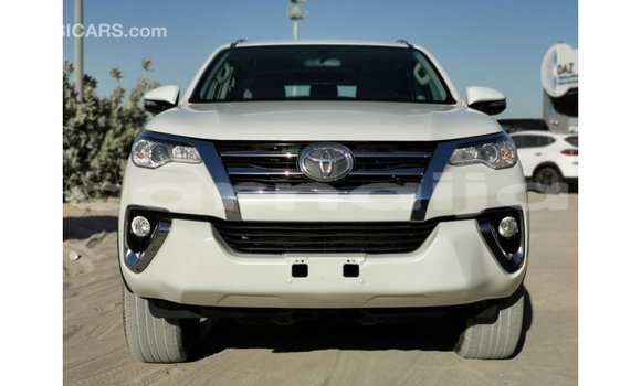 Acheter Import Voiture Toyota Fortuner Blanc à Import - Dubai, État d'Abia Acheter Import Voiture Toyota Fortuner Blanc à Import - Dubai, État d'Abia
