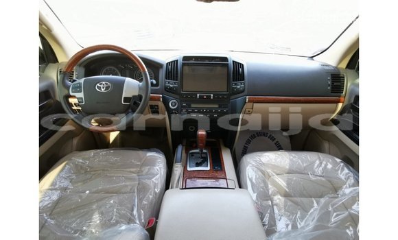 Buy Import Toyota Land Cruiser White Car in Import - Dubai in Abia State Buy Import Toyota Land Cruiser White Car in Import - Dubai in Abia State