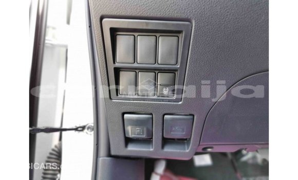 Acheter Import Voiture Toyota Hilux Blanc à Import - Dubai, État d'Abia Acheter Import Voiture Toyota Hilux Blanc à Import - Dubai, État d'Abia