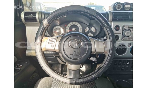 Buy Import Toyota FJ Cruiser Beige Car in Import - Dubai in Abia State Buy Import Toyota FJ Cruiser Beige Car in Import - Dubai in Abia State