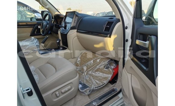 Buy Import Toyota Land Cruiser White Car in Import - Dubai in Abia State Buy Import Toyota Land Cruiser White Car in Import - Dubai in Abia State