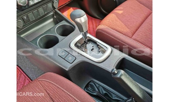 Acheter Import Voiture Toyota Hilux Blanc à Import - Dubai, État d'Abia Acheter Import Voiture Toyota Hilux Blanc à Import - Dubai, État d'Abia