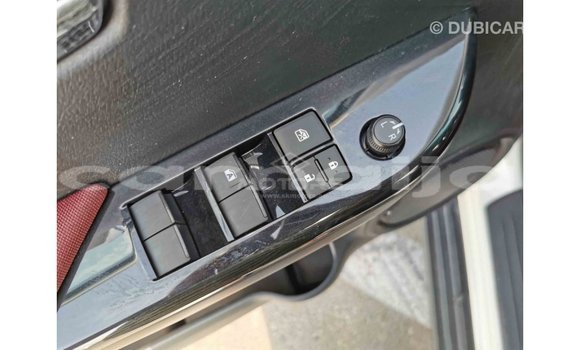 Acheter Import Voiture Toyota Hilux Blanc à Import - Dubai, État d'Abia Acheter Import Voiture Toyota Hilux Blanc à Import - Dubai, État d'Abia