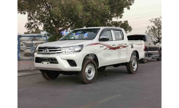 Acheter Import Voiture Toyota Hilux Blanc à Import - Dubai, État d'Abia Acheter Import Voiture Toyota Hilux Blanc à Import - Dubai, État d'Abia