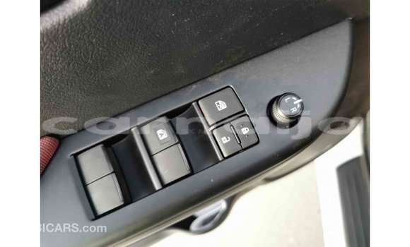 Acheter Import Voiture Toyota Hilux Blanc à Import - Dubai, État d'Abia Acheter Import Voiture Toyota Hilux Blanc à Import - Dubai, État d'Abia