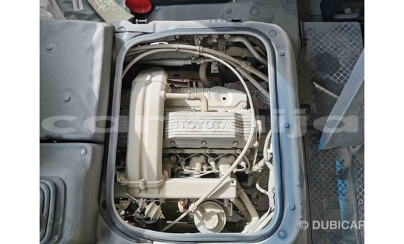 Acheter Import Voiture Toyota Coaster Blanc à Import - Dubai, État d'Abia Acheter Import Voiture Toyota Coaster Blanc à Import - Dubai, État d'Abia