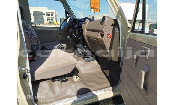 Buy Import Toyota Land Cruiser Beige Car in Import - Dubai in Abia State Buy Import Toyota Land Cruiser Beige Car in Import - Dubai in Abia State