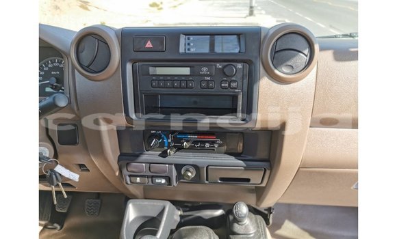 Buy Import Toyota Land Cruiser Beige Car in Import - Dubai in Abia State Buy Import Toyota Land Cruiser Beige Car in Import - Dubai in Abia State