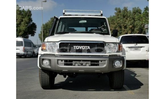 Buy Import Toyota Land Cruiser White Car in Import - Dubai in Abia State Buy Import Toyota Land Cruiser White Car in Import - Dubai in Abia State
