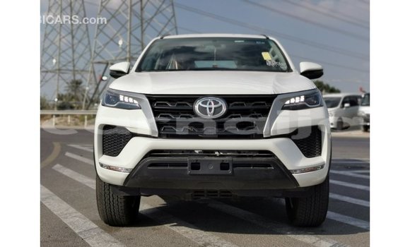 Acheter Import Voiture Toyota Fortuner Blanc à Import - Dubai, État d'Abia Acheter Import Voiture Toyota Fortuner Blanc à Import - Dubai, État d'Abia