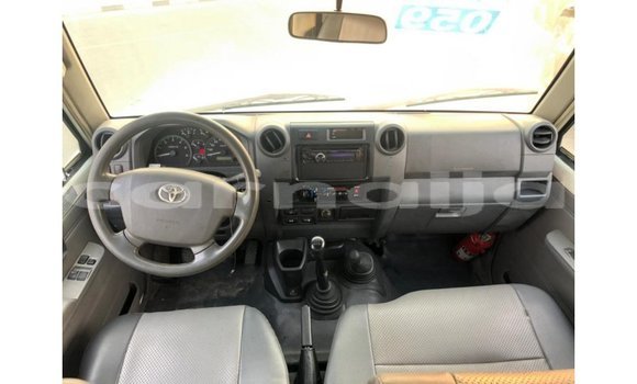 Buy Import Toyota Land Cruiser White Car in Import - Dubai in Abia State Buy Import Toyota Land Cruiser White Car in Import - Dubai in Abia State