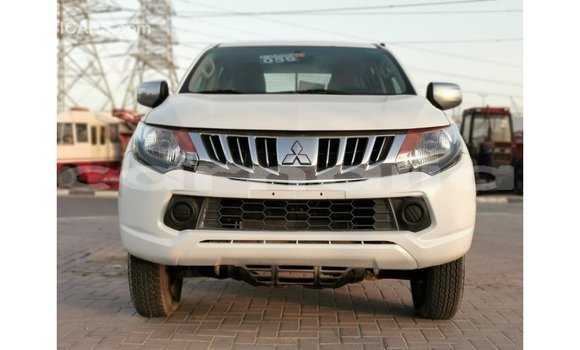 Buy Import Mitsubishi L200 White Car in Import - Dubai in Abia State Buy Import Mitsubishi L200 White Car in Import - Dubai in Abia State