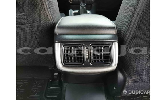 Acheter Import Voiture Toyota Hilux Blanc à Import - Dubai, État d'Abia Acheter Import Voiture Toyota Hilux Blanc à Import - Dubai, État d'Abia