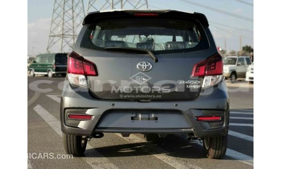 Buy Import Toyota HiAce Other Truck in Import - Dubai in Abia State Buy Import Toyota HiAce Other Truck in Import - Dubai in Abia State