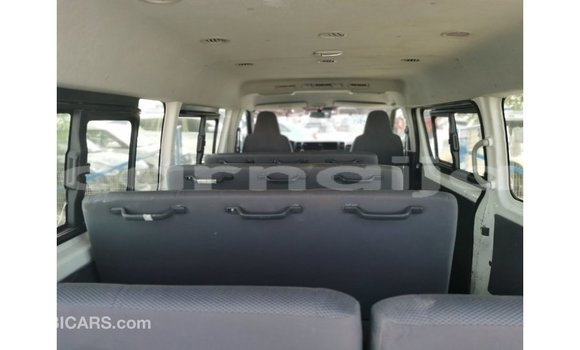Acheter Import Voiture Toyota Hiace Blanc à Import - Dubai, État d'Abia Acheter Import Voiture Toyota Hiace Blanc à Import - Dubai, État d'Abia
