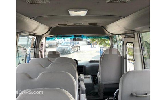 Acheter Import Voiture Toyota Coaster Blanc à Import - Dubai, État d'Abia Acheter Import Voiture Toyota Coaster Blanc à Import - Dubai, État d'Abia