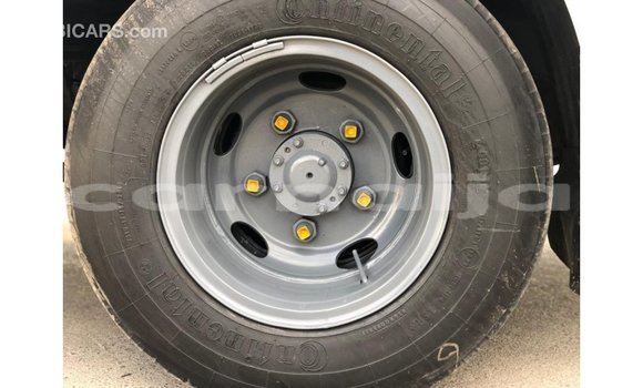 Acheter Import Voiture Toyota Coaster Blanc à Import - Dubai, État d'Abia Acheter Import Voiture Toyota Coaster Blanc à Import - Dubai, État d'Abia