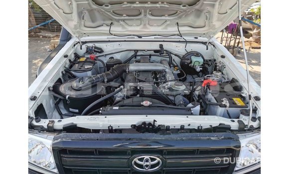 Buy Import Toyota Land Cruiser White Car in Import - Dubai in Abia State Buy Import Toyota Land Cruiser White Car in Import - Dubai in Abia State