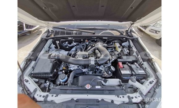 Buy Import Toyota Hilux White Car in Import - Dubai in Abia State Buy Import Toyota Hilux White Car in Import - Dubai in Abia State
