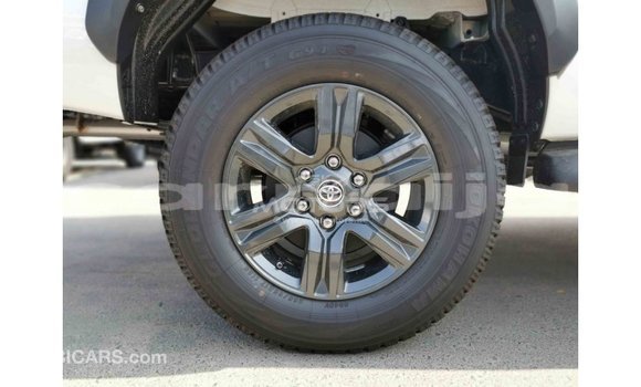 Buy Import Toyota Hilux White Car in Import - Dubai in Abia State Buy Import Toyota Hilux White Car in Import - Dubai in Abia State
