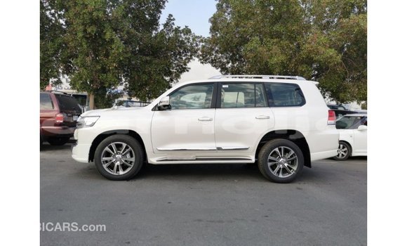 Buy Import Toyota Land Cruiser White Car in Import - Dubai in Abia State Buy Import Toyota Land Cruiser White Car in Import - Dubai in Abia State