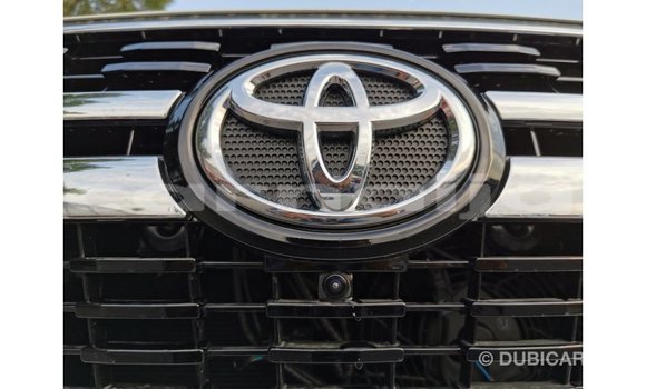 Buy Import Toyota Land Cruiser White Car in Import - Dubai in Abia State Buy Import Toyota Land Cruiser White Car in Import - Dubai in Abia State