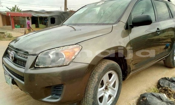 Buy New Toyota Highlander Beige Car in Lagos in Lagos State