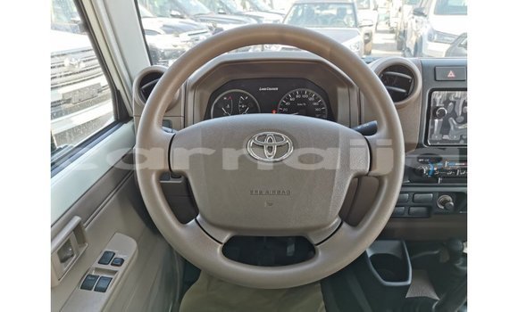 Acheter Import Voiture Toyota Land Cruiser Blanc à Import - Dubai, État d'Abia Acheter Import Voiture Toyota Land Cruiser Blanc à Import - Dubai, État d'Abia